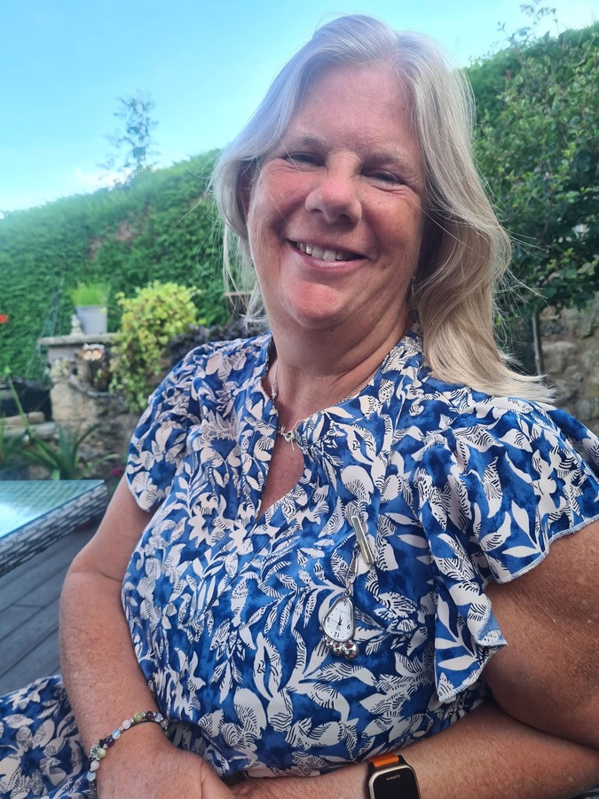 Jeanne Bradley headshot - Level 5 qualified reflexologist in Trefonen